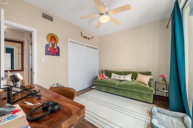 1735 Spyglass DR 111, Austin, TX 78746