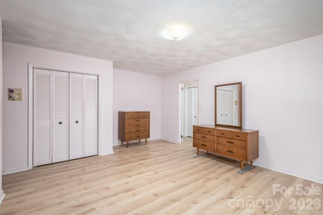 2542 E NC 10 Highway, Conover, NC 28613