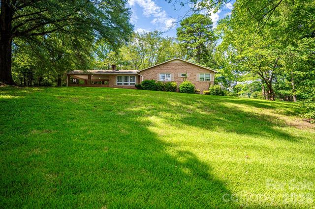 2542 E NC 10 Highway, Conover, NC 28613