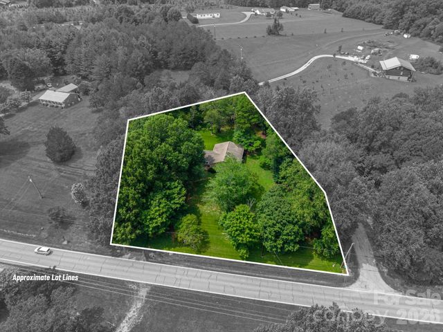 2542 E NC 10 Highway, Conover, NC 28613