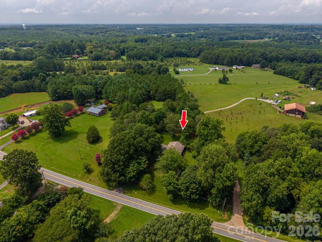 2542 E NC 10 Highway, Conover, NC 28613