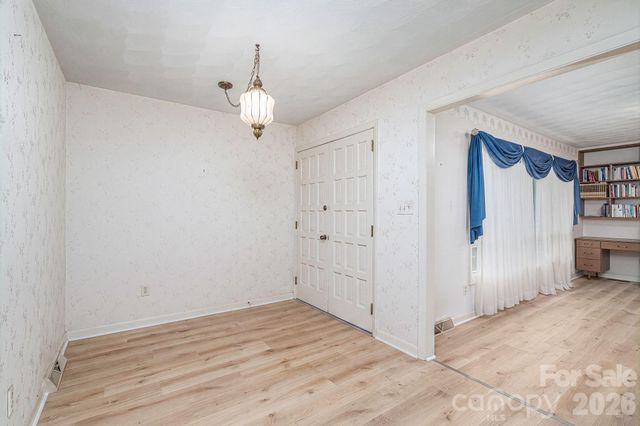 2542 E NC 10 Highway, Conover, NC 28613