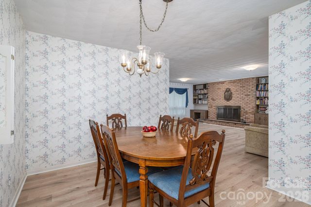 2542 E NC 10 Highway, Conover, NC 28613