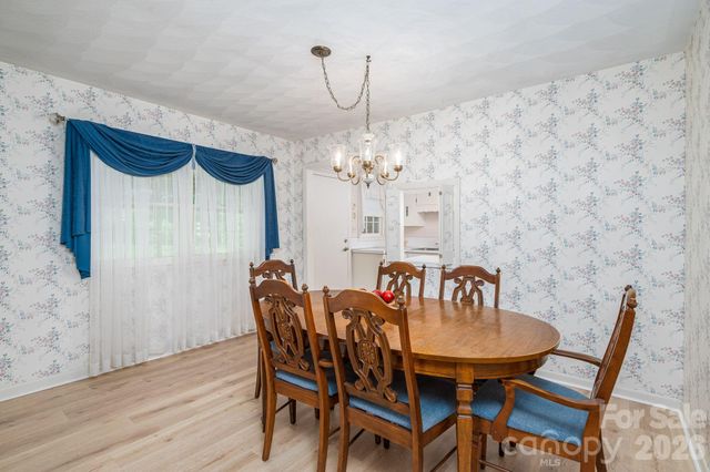 2542 E NC 10 Highway, Conover, NC 28613