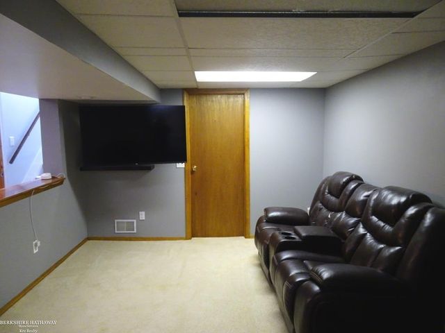 12123 Ontario Drive, Sterling Heights, MI 48313