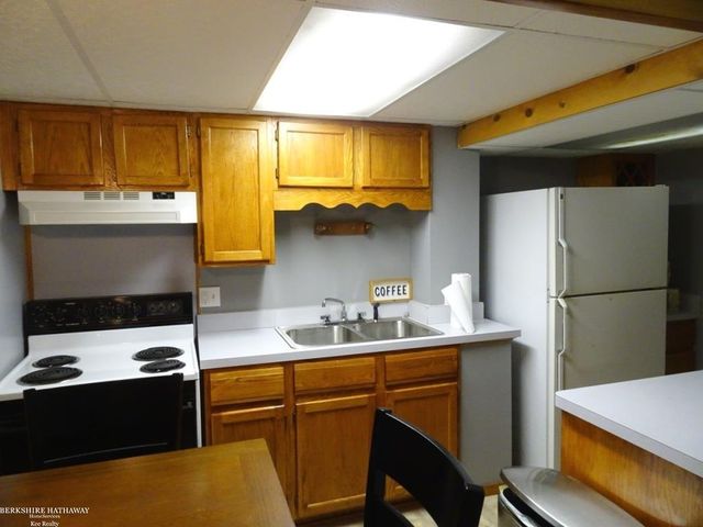 12123 Ontario Drive, Sterling Heights, MI 48313