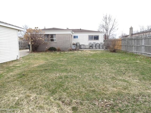 12123 Ontario Drive, Sterling Heights, MI 48313