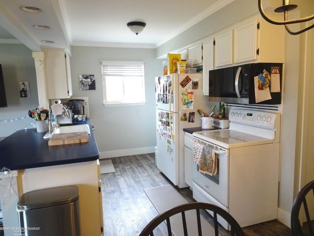 12123 Ontario Drive, Sterling Heights, MI 48313