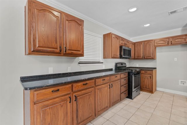 421 W Windsor Drive, Denton, TX 76207