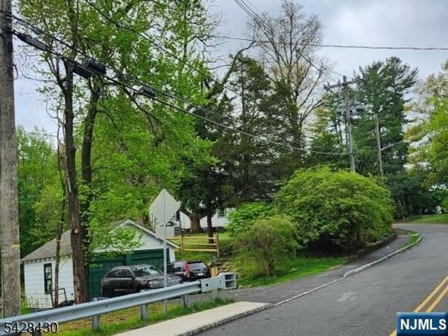 56 Orton Road, West Caldwell, NJ 07006