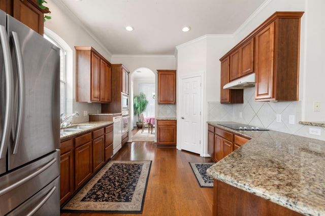 27 Misty Harbor E, Montgomery, TX 77356