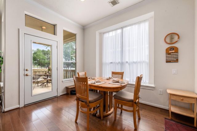 27 Misty Harbor E, Montgomery, TX 77356