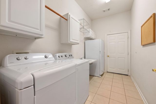 27 Misty Harbor E, Montgomery, TX 77356