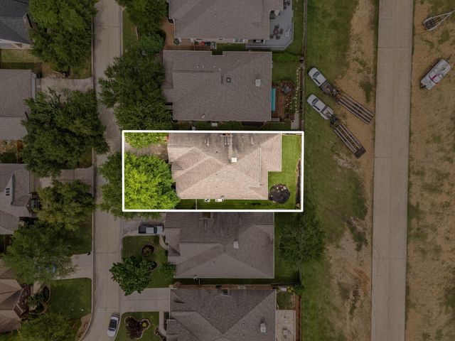 27 Misty Harbor E, Montgomery, TX 77356