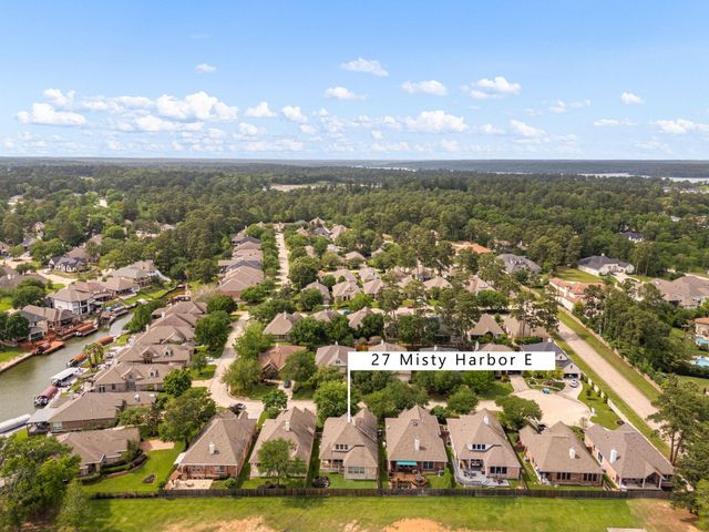 27 Misty Harbor E, Montgomery, TX 77356