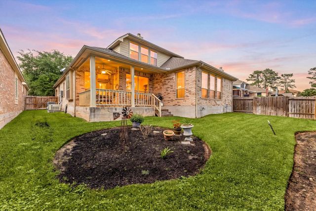 27 Misty Harbor E, Montgomery, TX 77356