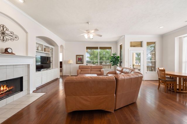 27 Misty Harbor E, Montgomery, TX 77356