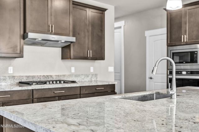 944 Los Alamitos Street, Minden, NV 89423