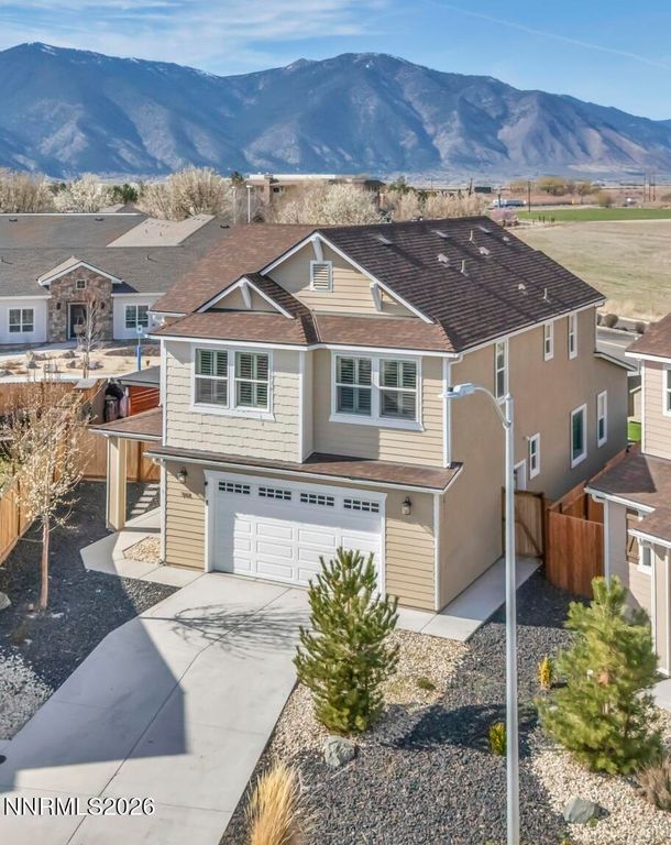 944 Los Alamitos Street, Minden, NV 89423