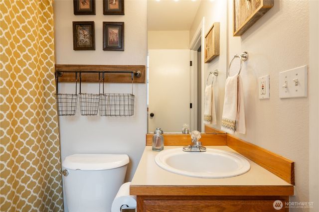 2274 Dogwood Street, Lynden, WA 98264