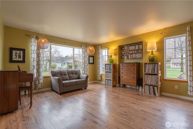 2274 Dogwood Street, Lynden, WA 98264