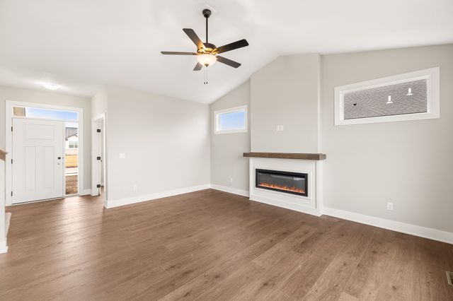 1112 Mulberry Drive NW, Bondurant, IA 50035