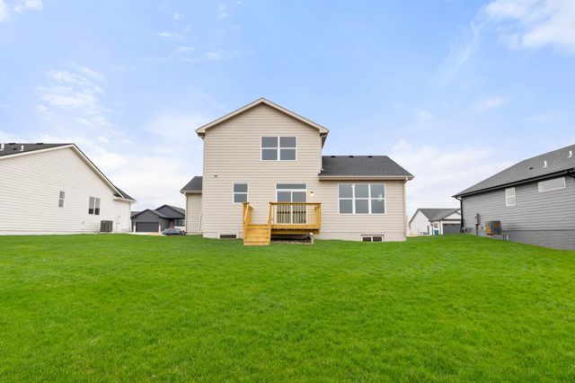 1112 Mulberry Drive NW, Bondurant, IA 50035