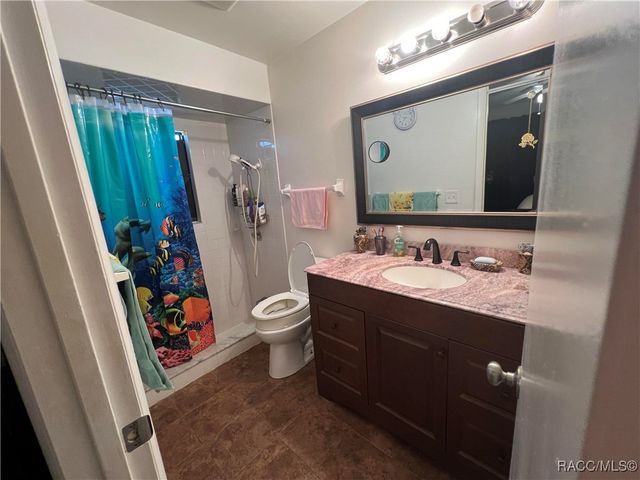 10 Jamaica Street, Homosassa, FL 34446