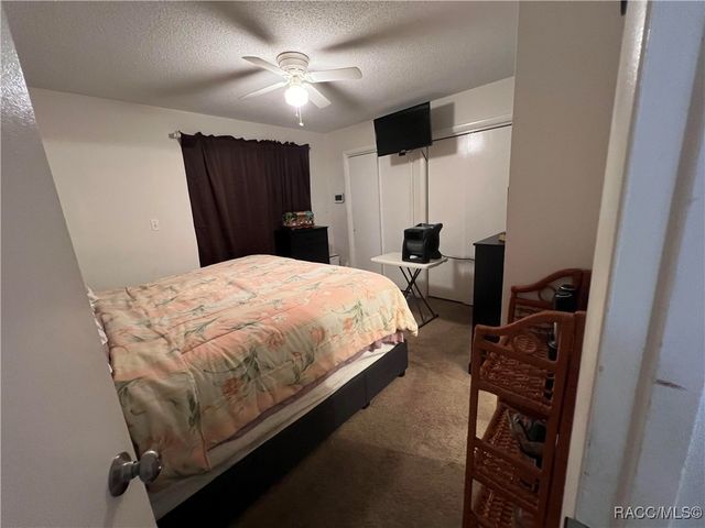 10 Jamaica Street, Homosassa, FL 34446