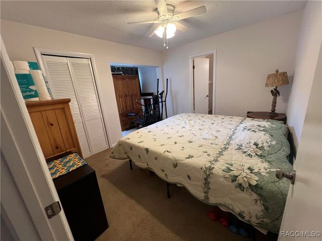 10 Jamaica Street, Homosassa, FL 34446