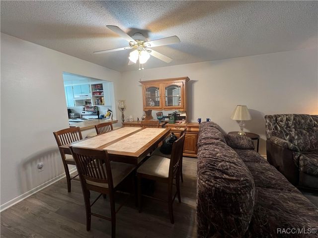 10 Jamaica Street, Homosassa, FL 34446