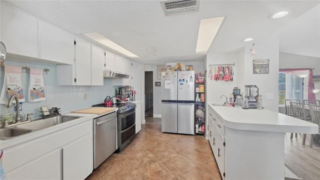 7203 BRAMBLEWOOD DRIVE, Port Richey, FL 34668