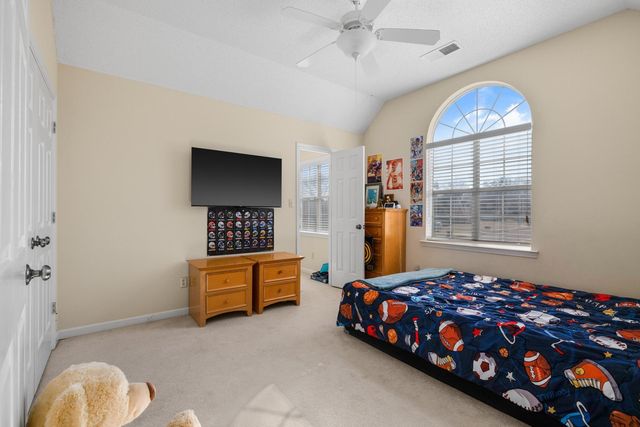 6404 DAYBREAK DR, Bartlett, TN 38135