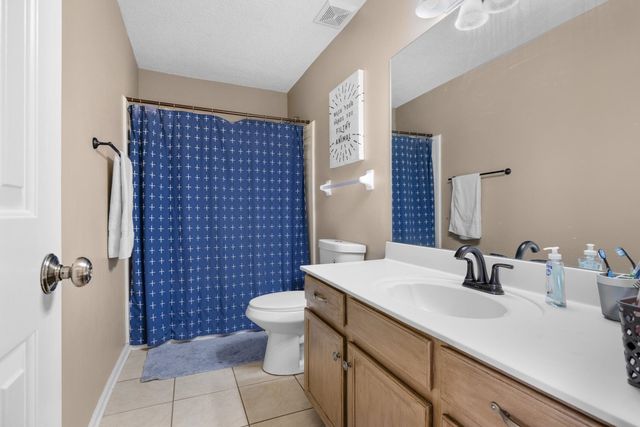 6404 DAYBREAK DR, Bartlett, TN 38135