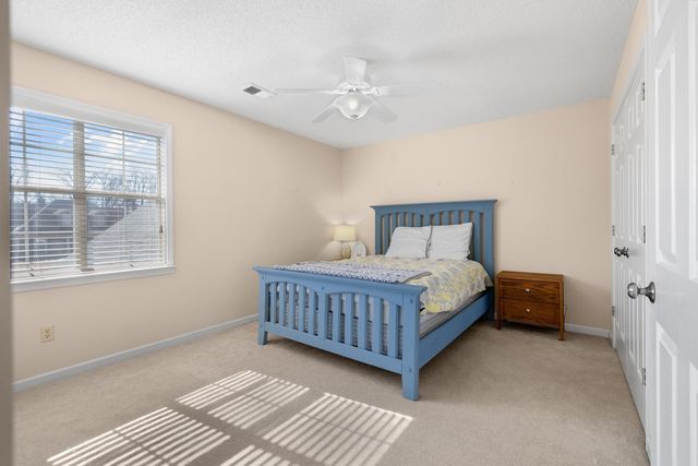 6404 DAYBREAK DR, Bartlett, TN 38135