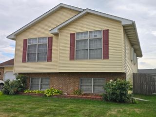 3010 Angelina Street, Portage, IN 46368