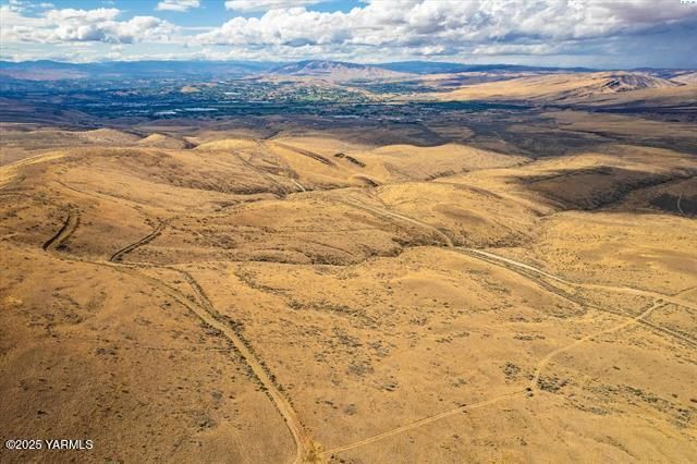NKA Roza Hill Dr, Yakima, WA 98901