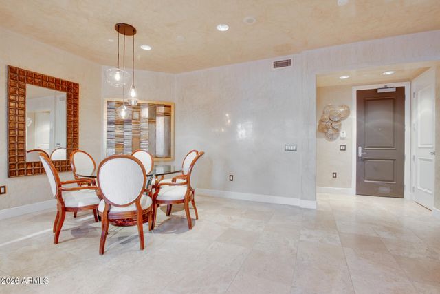 2211 E CAMELBACK Road 106, Phoenix, AZ 85016