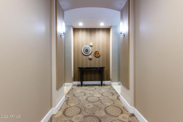 2211 E CAMELBACK Road 106, Phoenix, AZ 85016