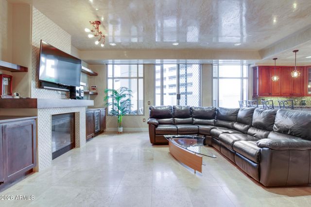 2211 E CAMELBACK Road 106, Phoenix, AZ 85016