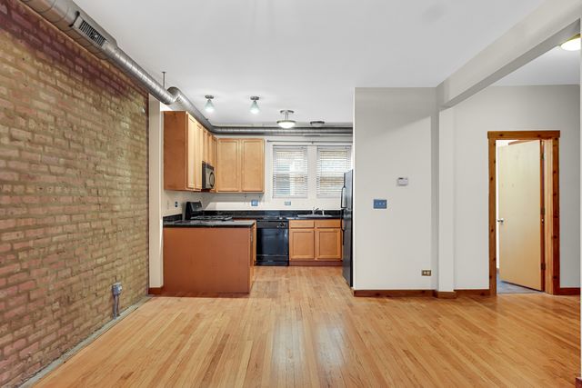 1659 W PRATT Boulevard 2B, Chicago, IL 60626