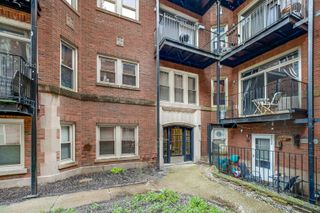 1659 W PRATT Boulevard 2B, Chicago, IL 60626