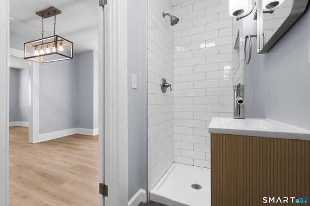 21 Richards Street, West Haven, CT 06516