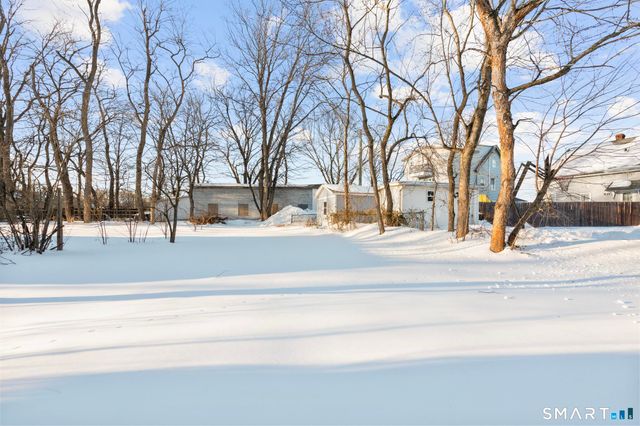 21 Richards Street, West Haven, CT 06516