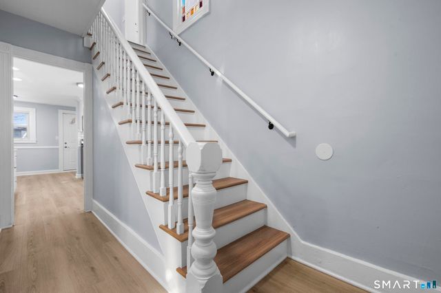 21 Richards Street, West Haven, CT 06516