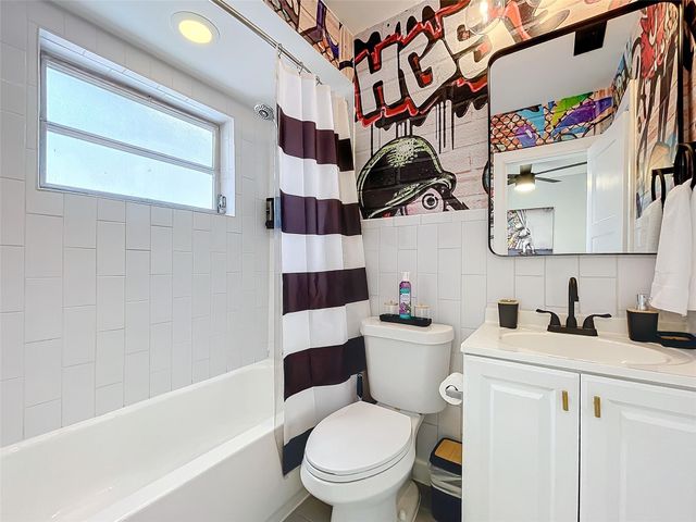 1478 NE 34th Court, Oakland Park, FL 33334