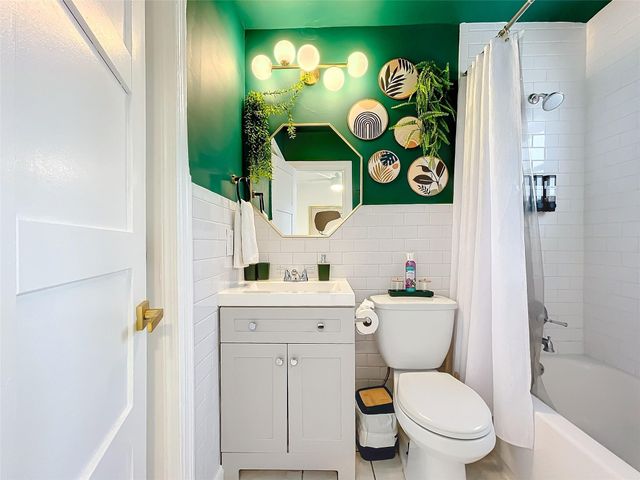 1478 NE 34th Court, Oakland Park, FL 33334