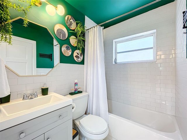 1478 NE 34th Court, Oakland Park, FL 33334