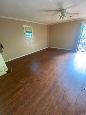 2310 S State Street, Little Rock, AR 72206