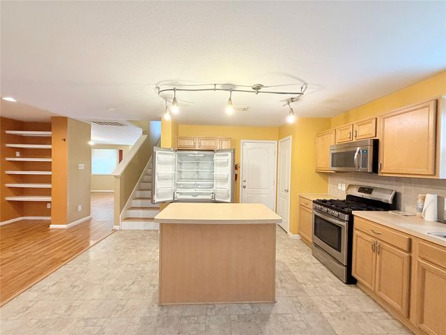 2603 Skyview Trace Court, Houston, TX 77047